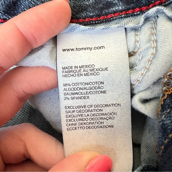 Tommy Hilfiger Medium Wash Spirit Crop Jeans | Size 8 - Picture 9 of 9